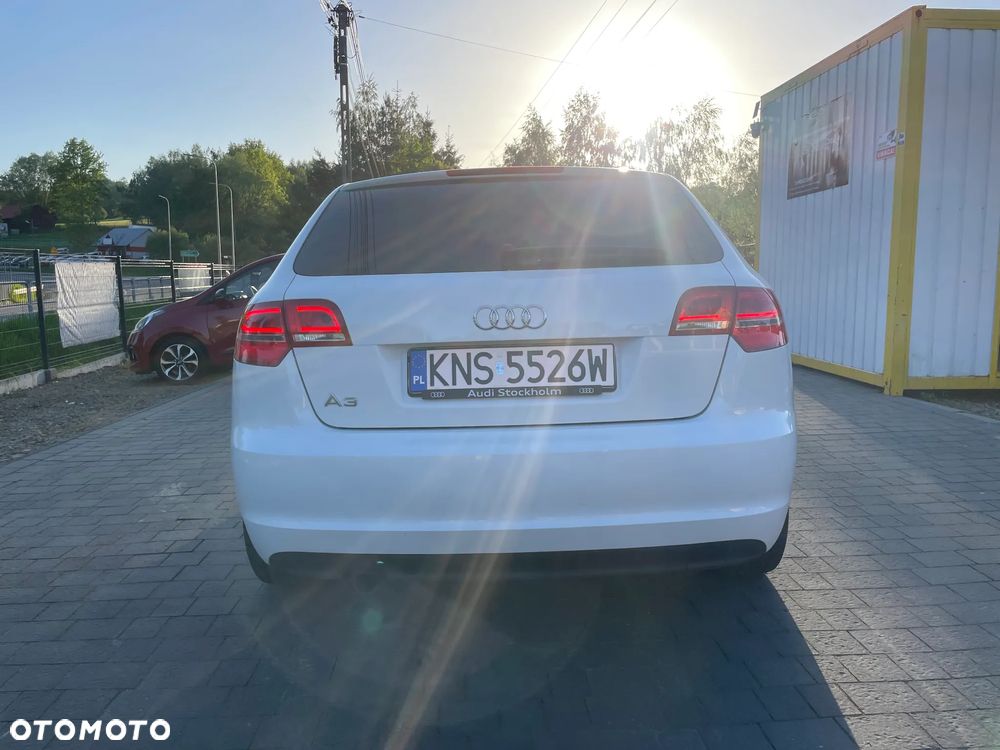 Audi A3 Sportback 1.6 TDI DPF Ambition - 8
