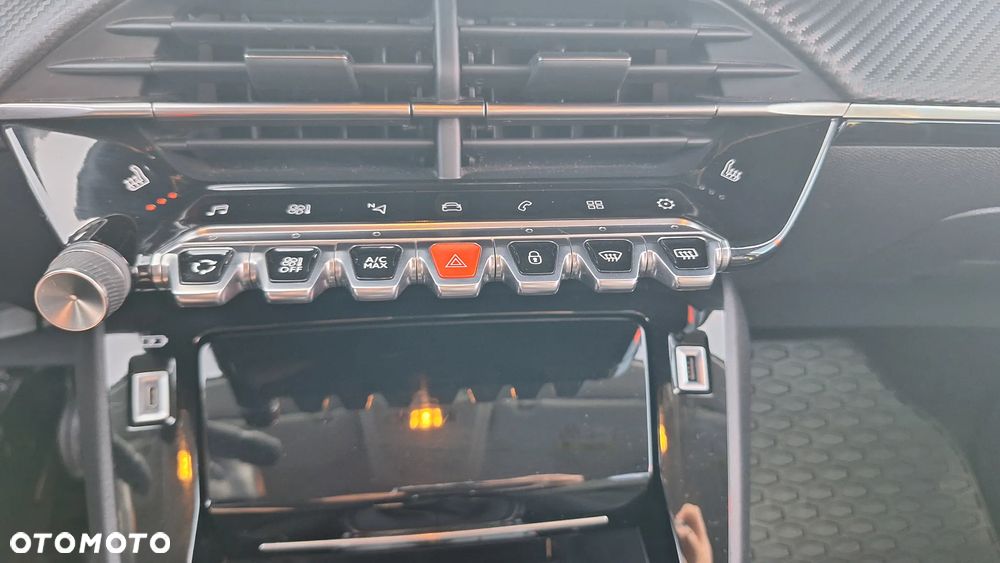 Peugeot 208 1.2 PureTech Allure S&S - 10