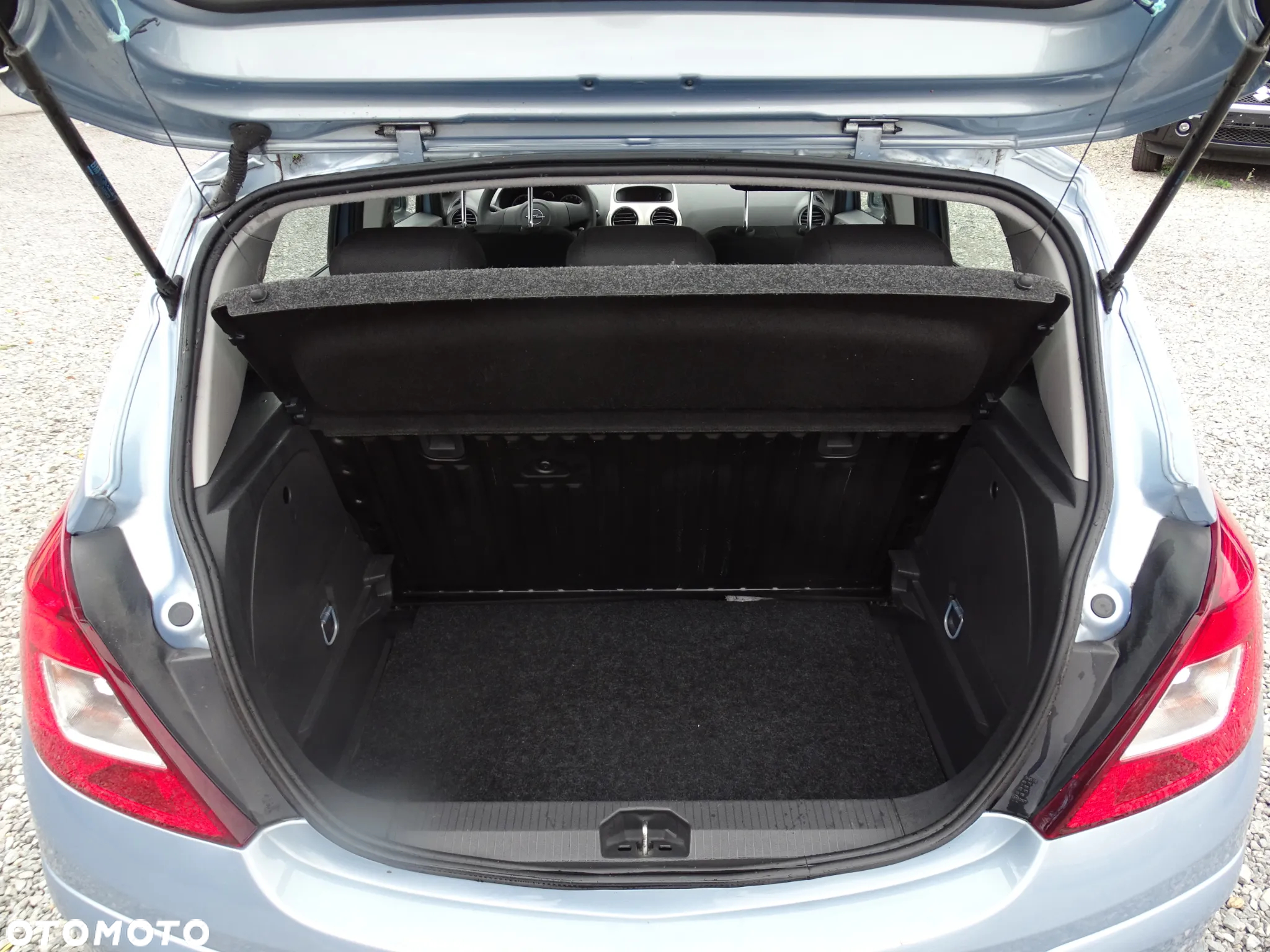 Opel Corsa - 11