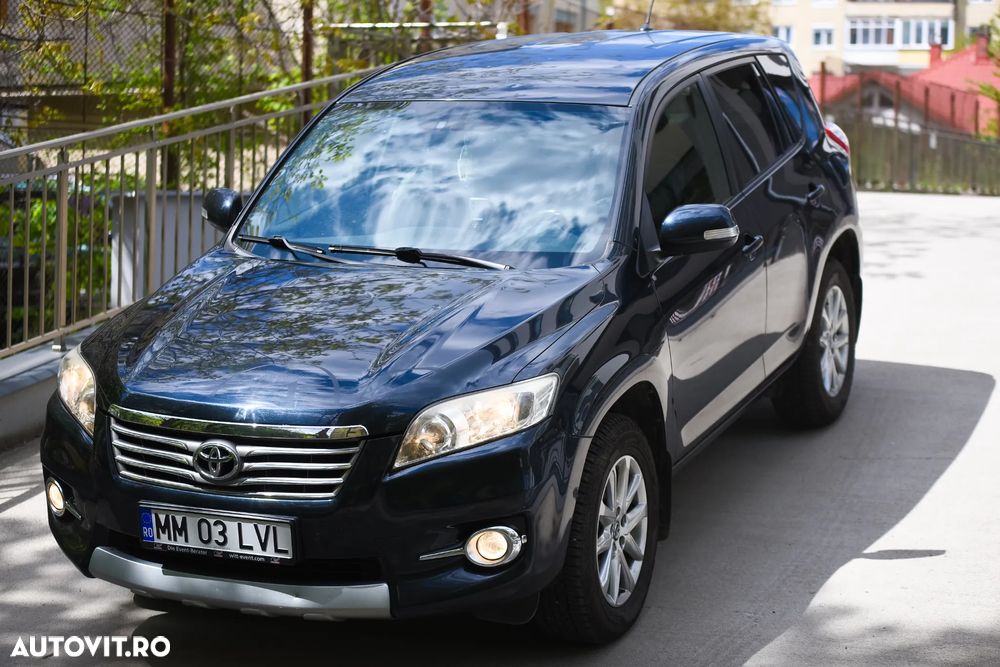 Toyota RAV4 - 2