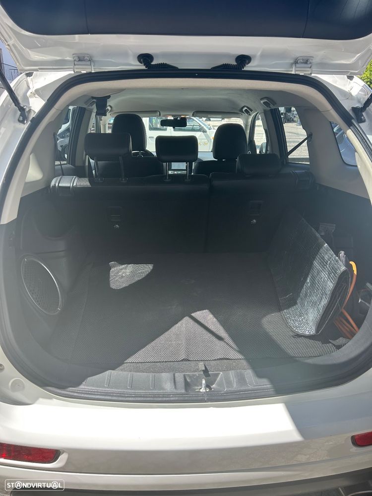 Mitsubishi Outlander - 5