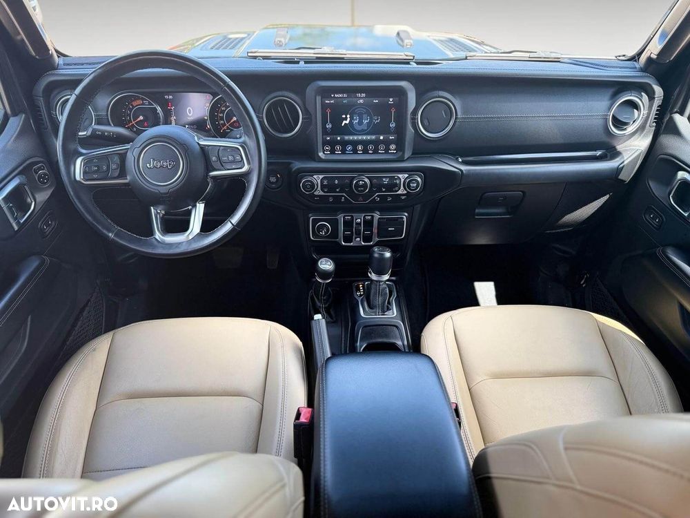 Jeep Wrangler - 4