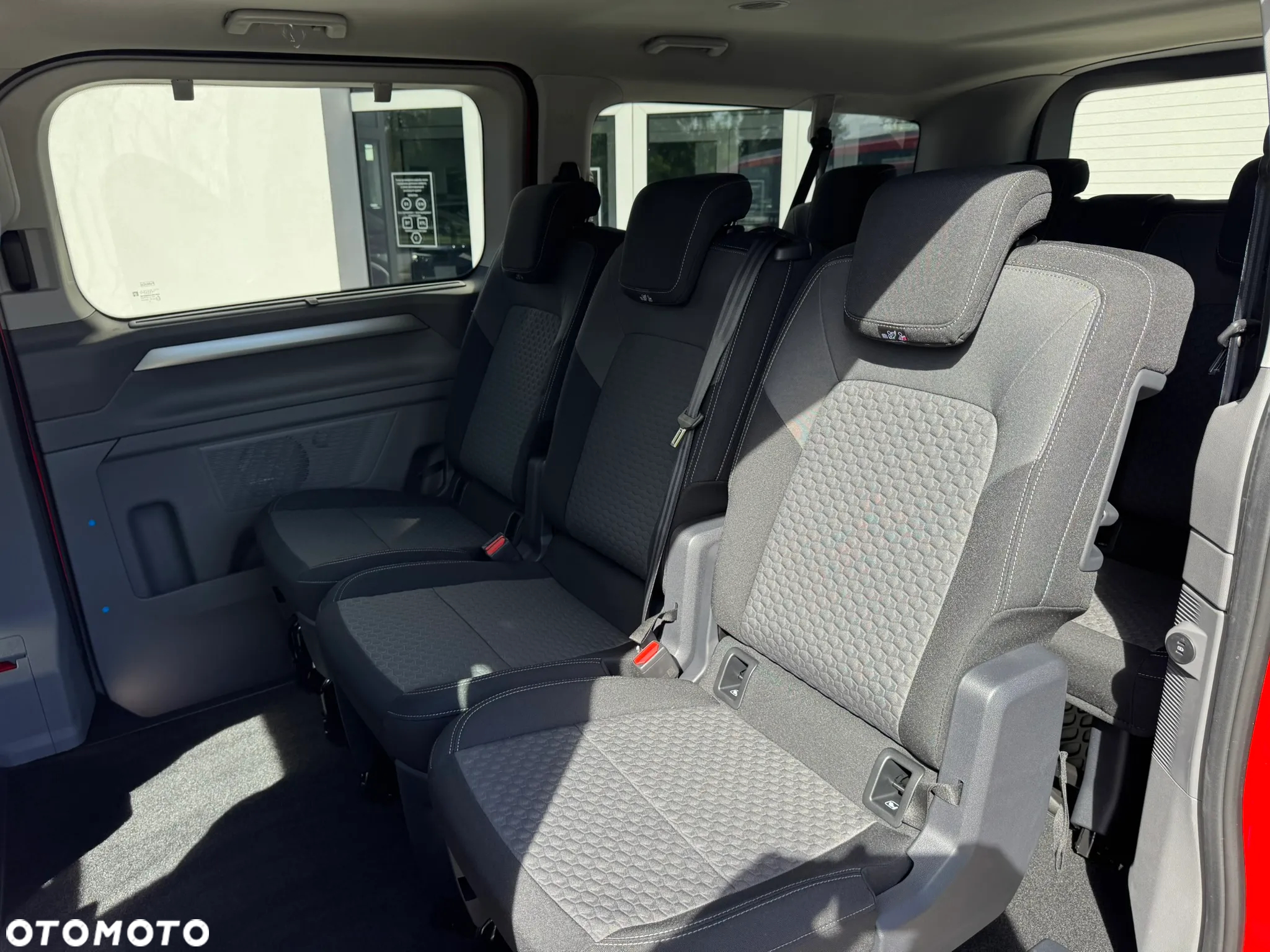 Volkswagen Caravelle 2.0 TDI L2 Style - 22
