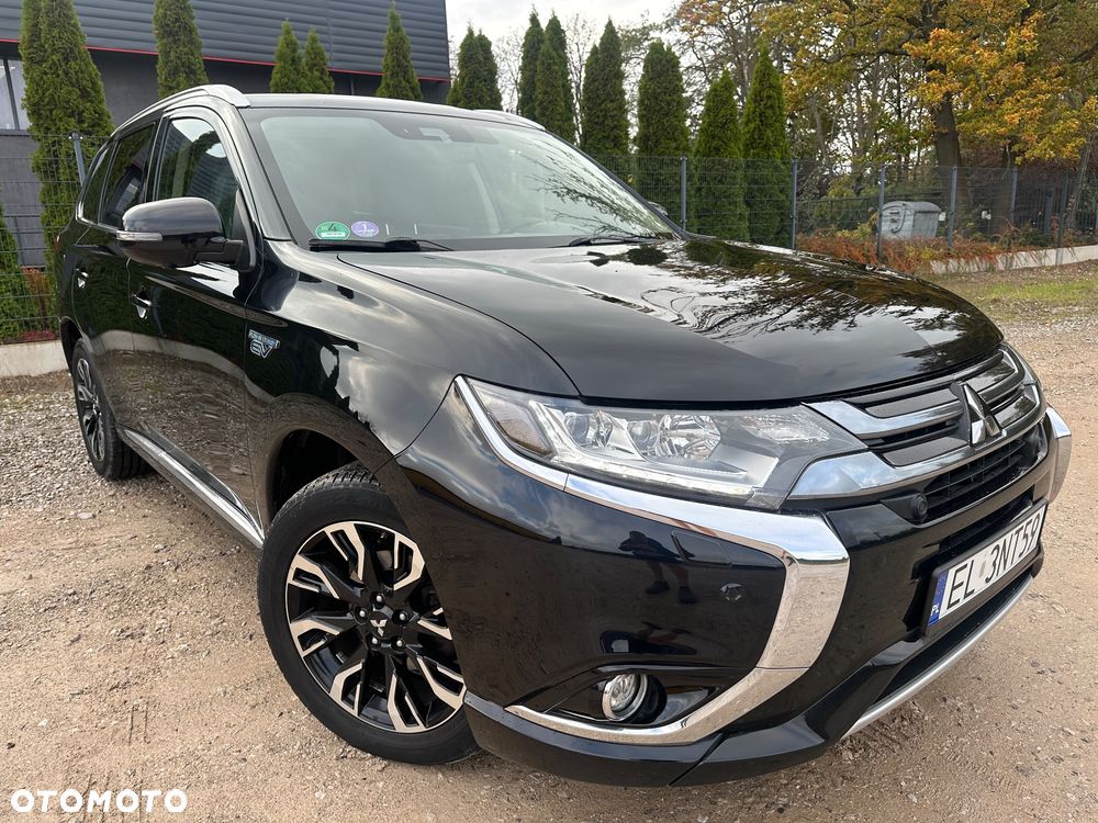 Mitsubishi Outlander 2.0 4WD Top - 4