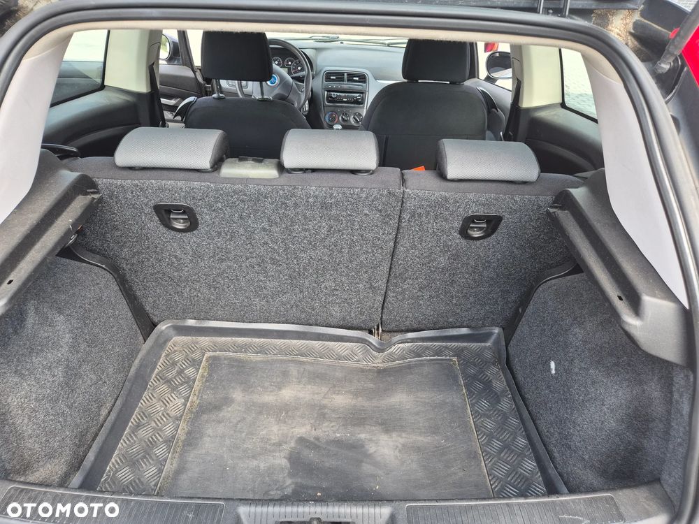 Fiat Grande Punto - 16