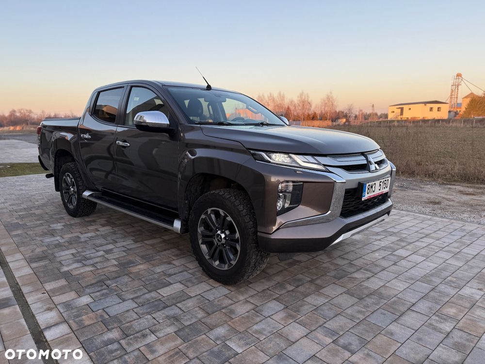 Mitsubishi L200 2.2 d DC Power Instyle Plus - 2