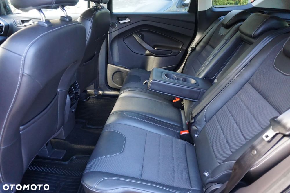 Ford Kuga 2.0 TDCi 2x4 Titanium - 11