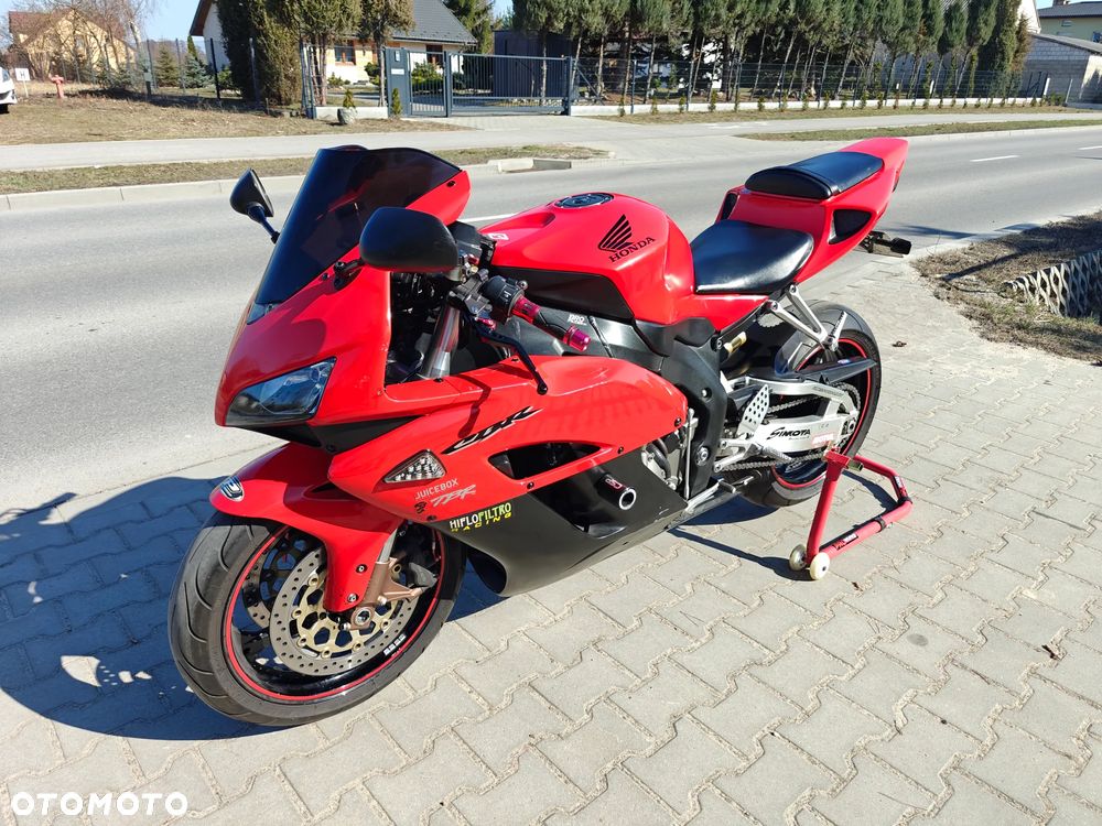 Honda CBR - 1