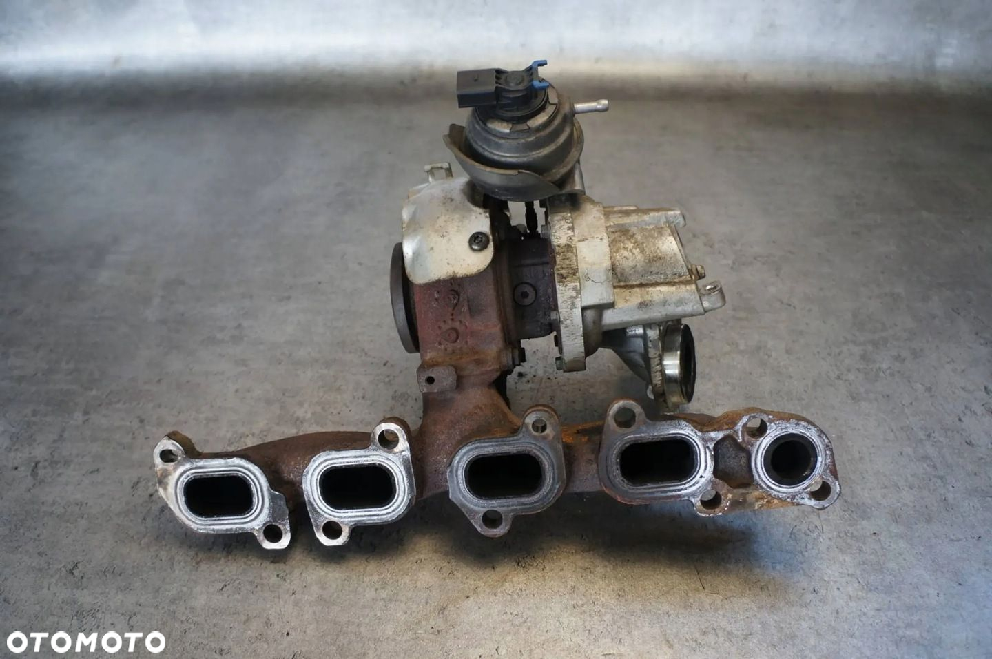 TURBINA TURBOSPRĘŻARKA 1.6 TDI DGT SKODA OCTAVIA III LIFT 04L253020S - 2