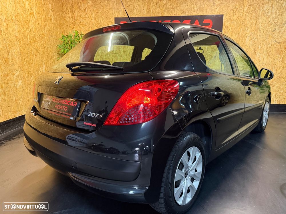 Peugeot 207 1.4 16V Active - 23