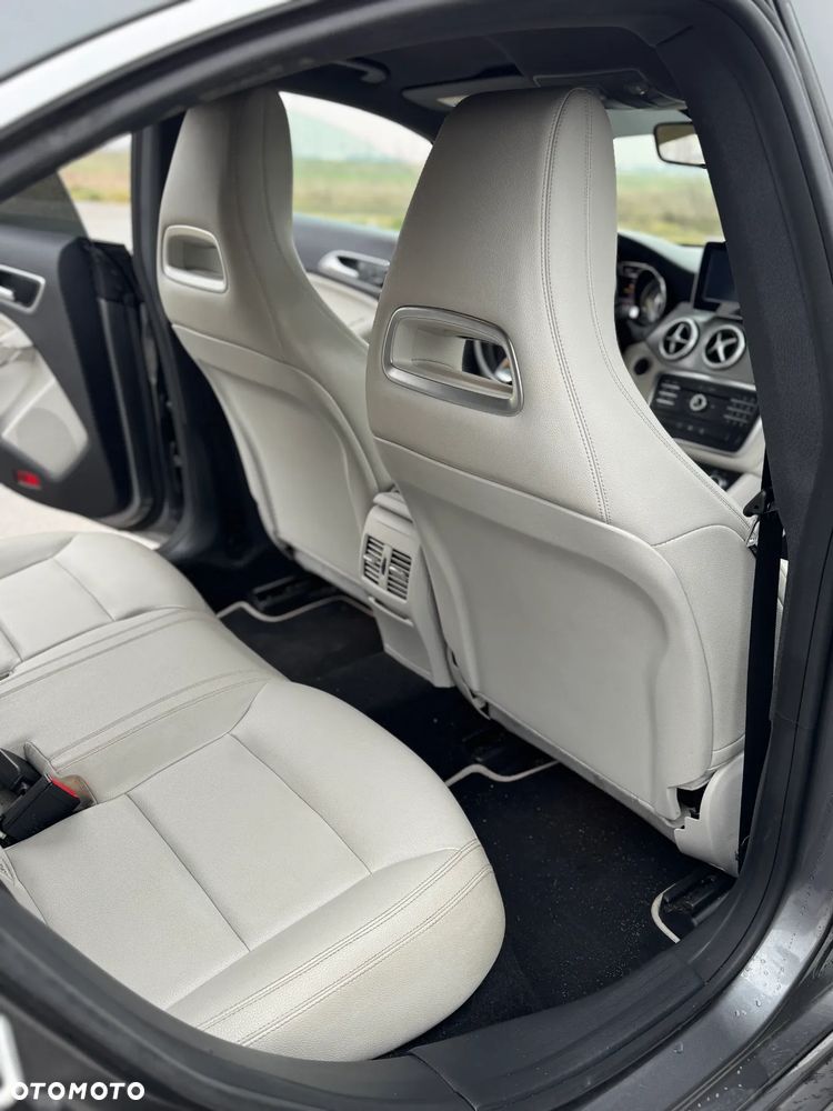 Mercedes-Benz CLA 250 7G-DCT Sport - 21