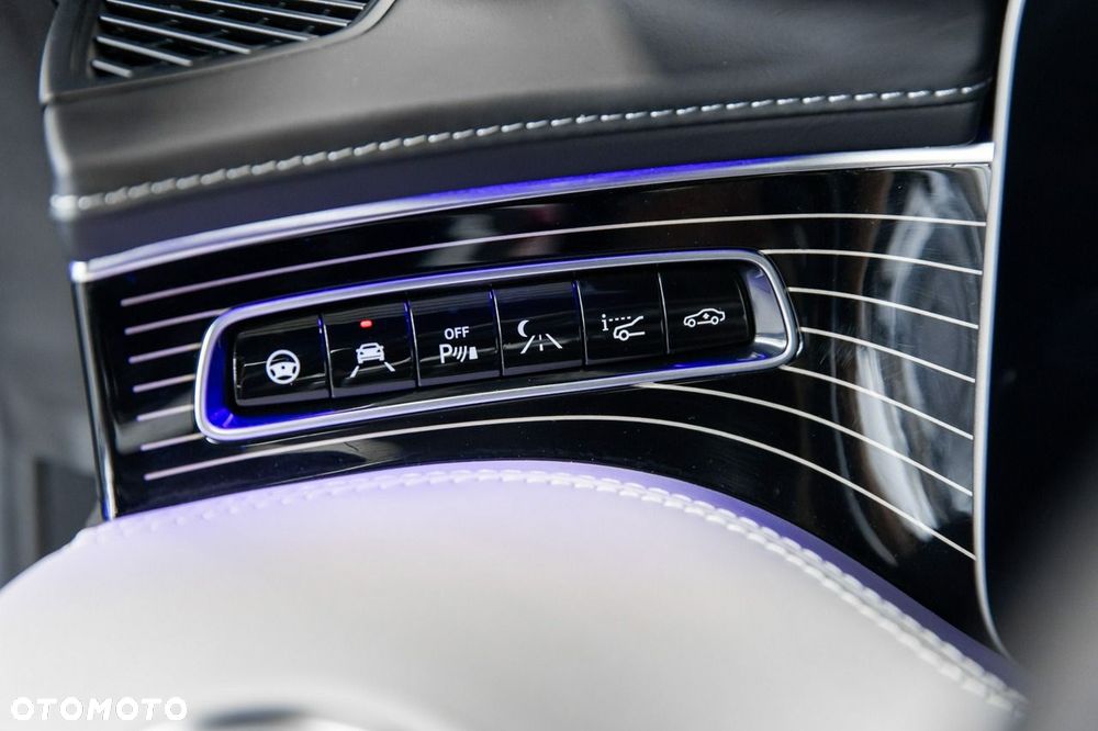 Mercedes-Benz Klasa S AMG 63 4-Matic+ 9G-TRONIC - 32