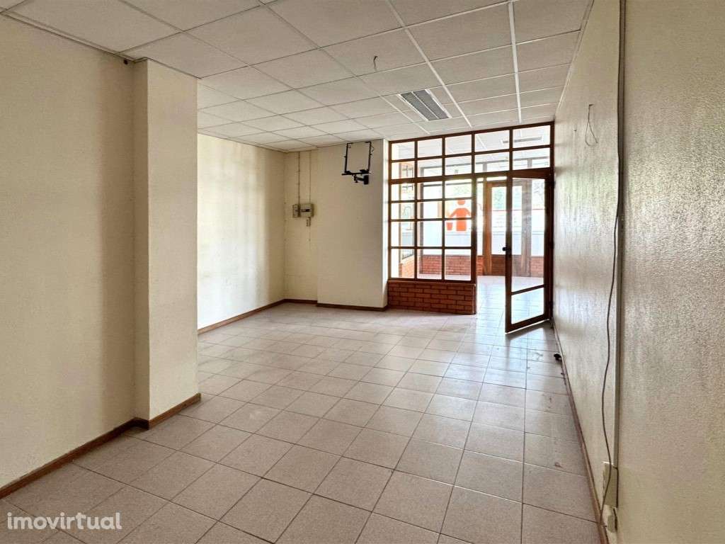 Loja, Urbanização Soltroia - Grande imagem: 3/11