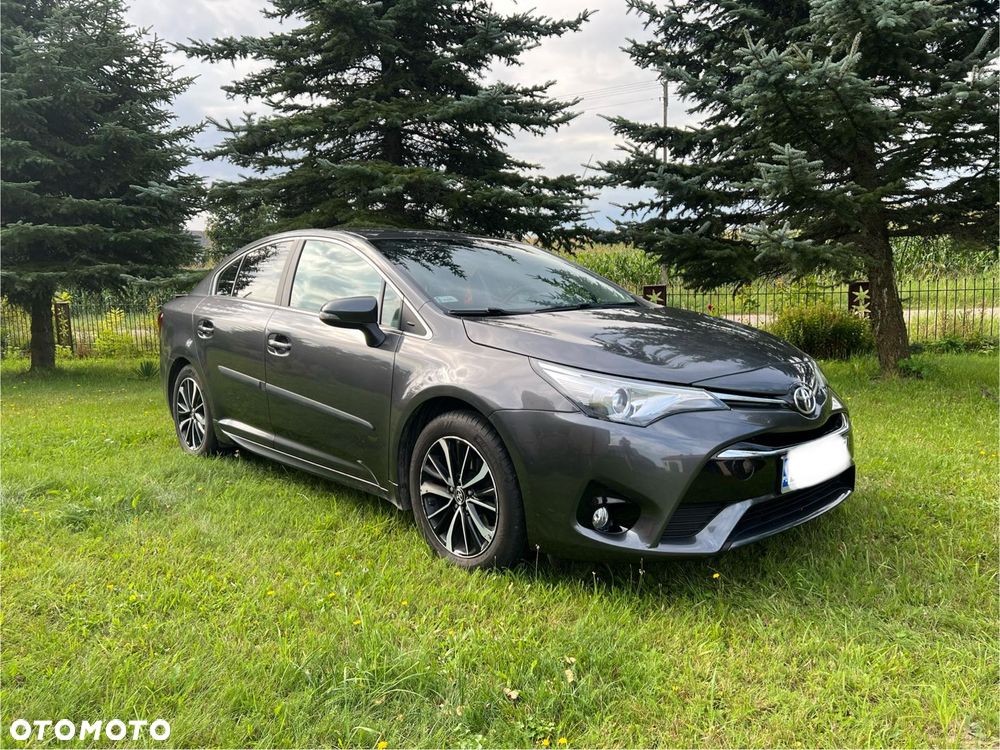 Toyota Avensis 2018 photo 2