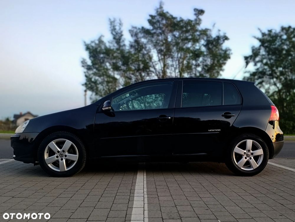 Volkswagen Golf 1.9 TDI DPF United BlueMotion - 2