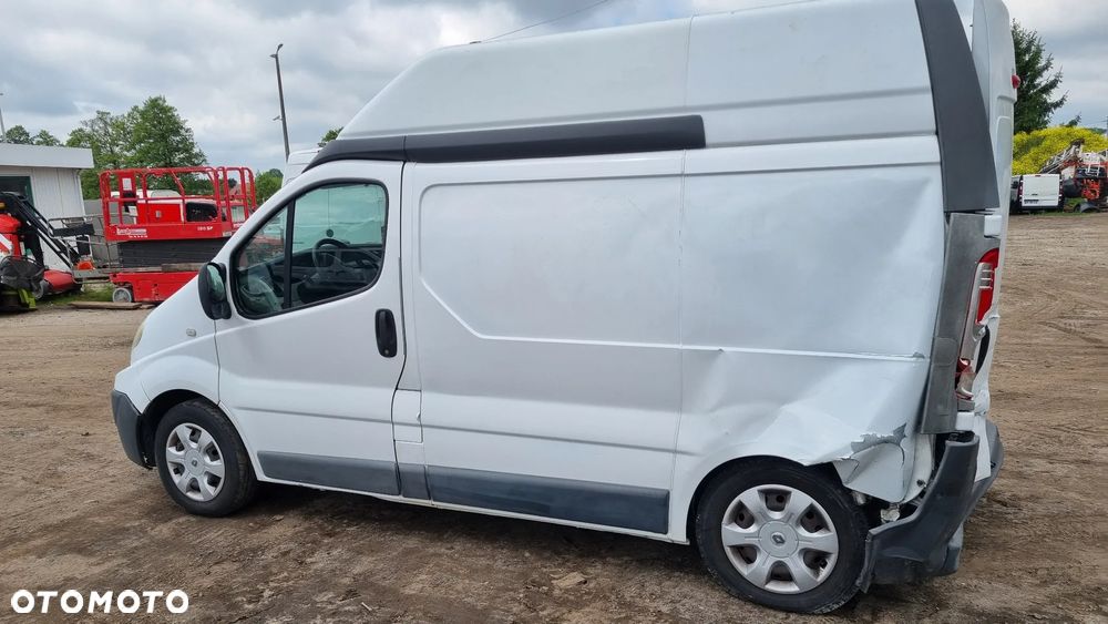 Renault Trafic - 13