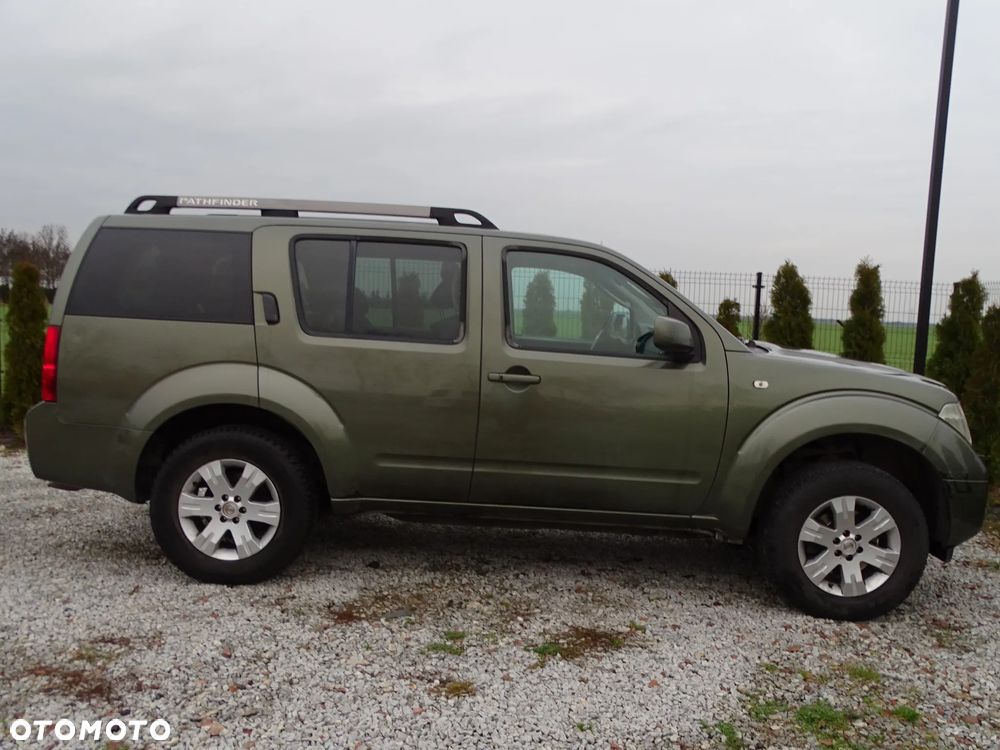 Nissan Pathfinder 2.5 DCi Elegance + - 34