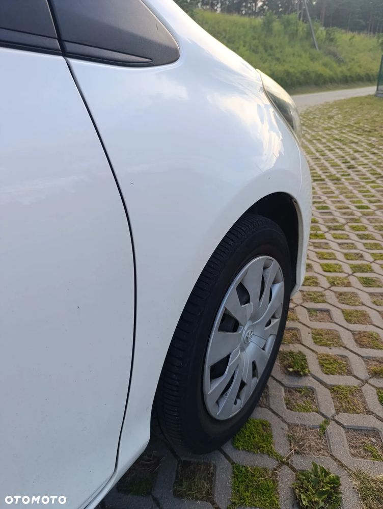 Toyota Yaris 1.0 Active EU6 - 10