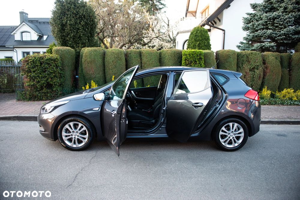 Kia Ceed - 9