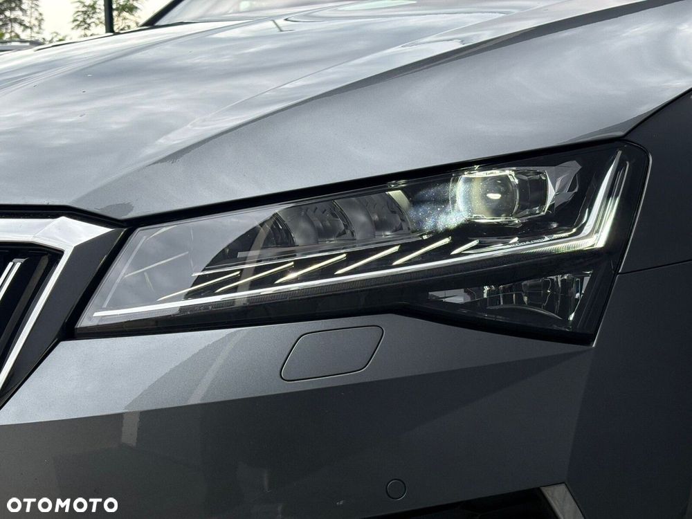 Skoda Superb 2.0 TDI SCR 4x4 L&K DSG - 19