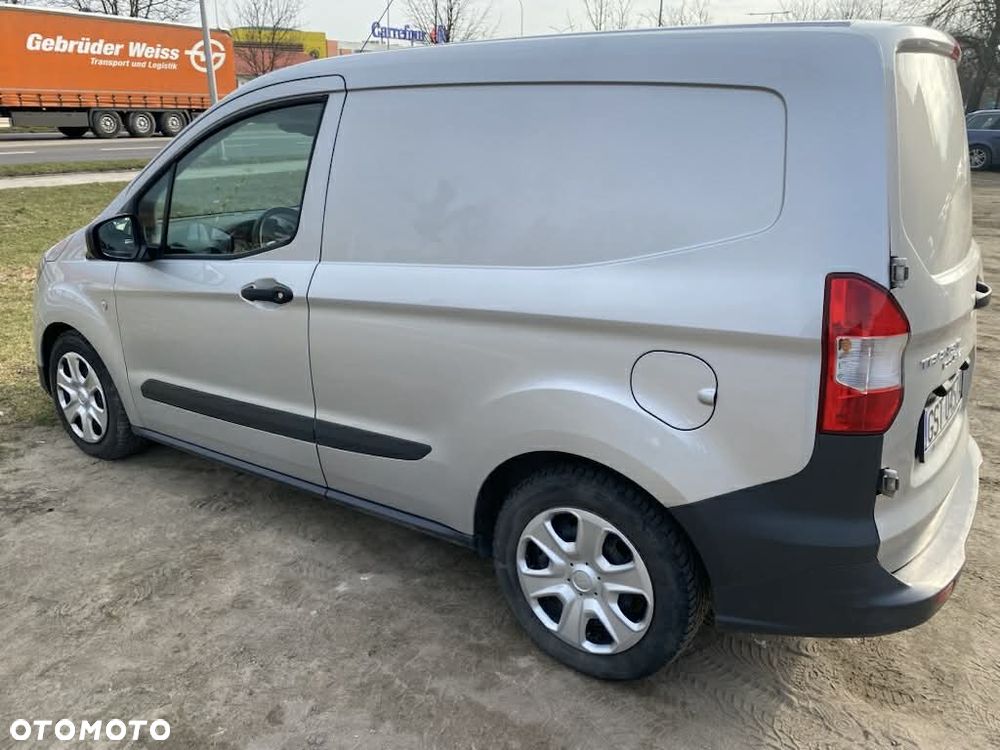Ford Transit Courier - 3