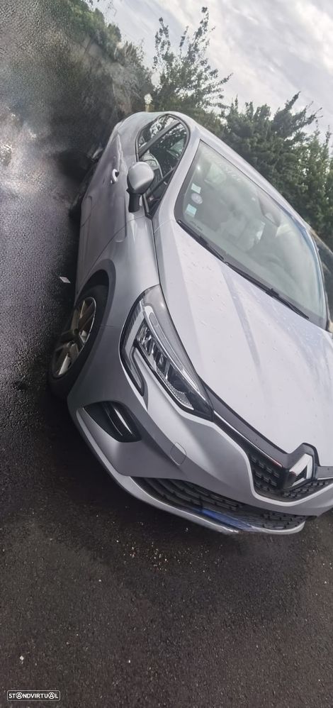 Renault Clio - 1