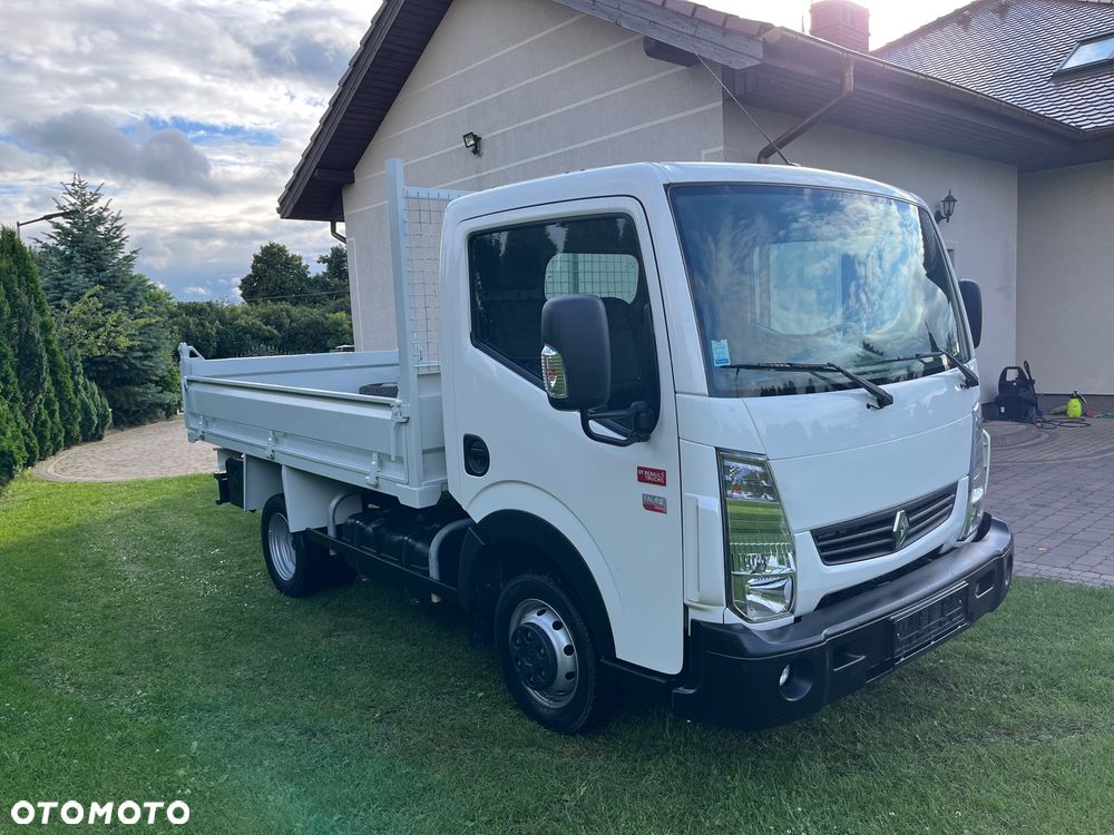 Renault Maxity - 2