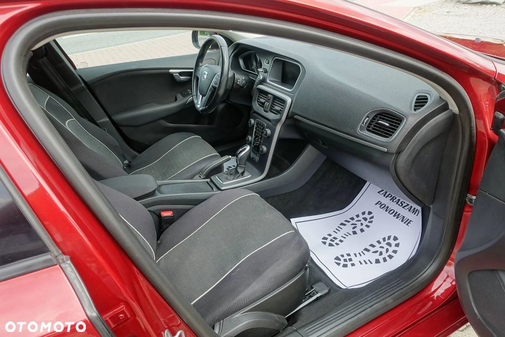 Volvo V40 D2 Momentum - 12