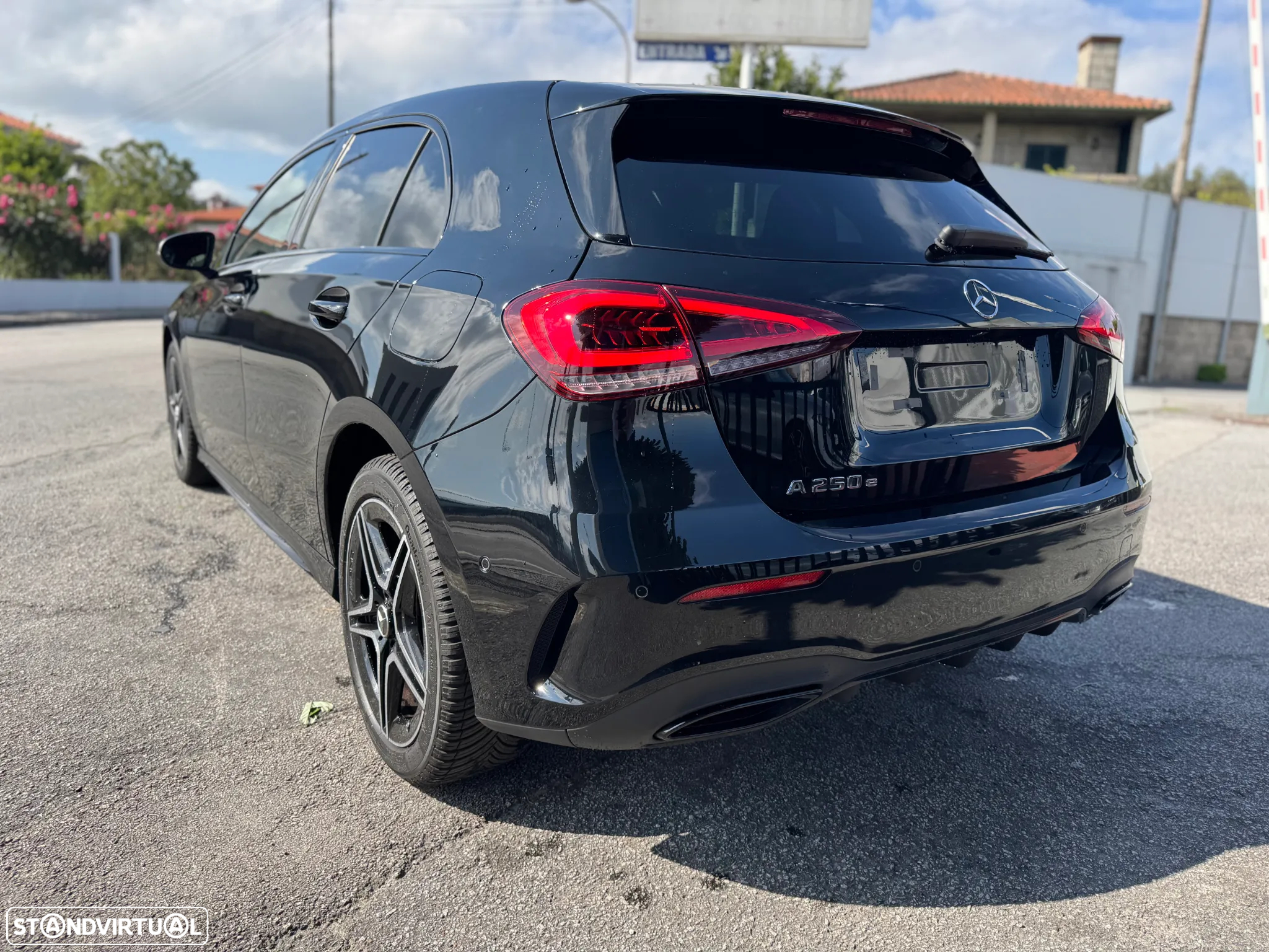 Mercedes-Benz A 250 e AMG Line - 5