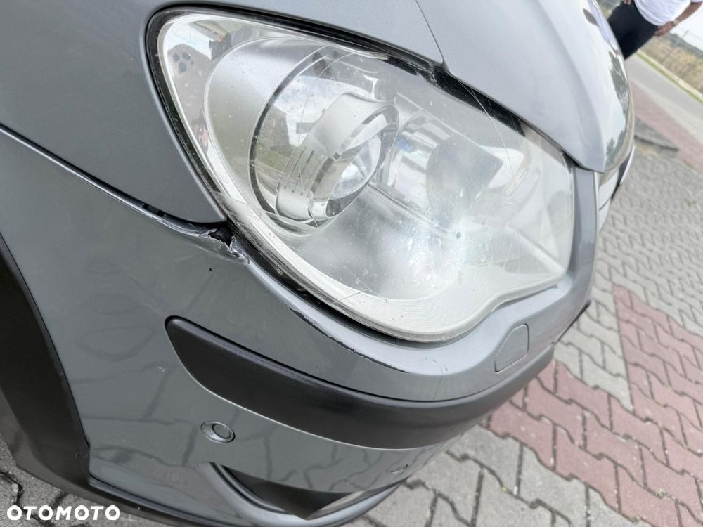 Volkswagen Touran 2.0 TDI DPF Cross - 9