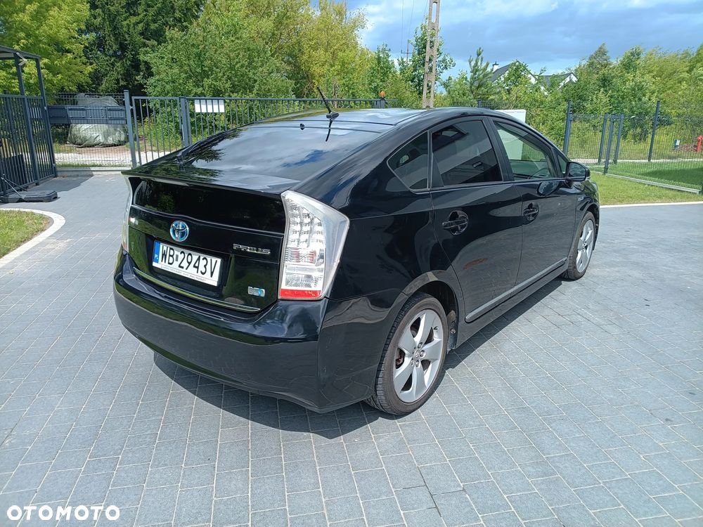 Toyota Prius 1.8 HSD Prestige - 6