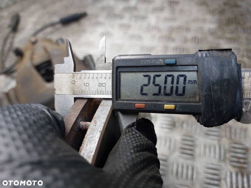 TARCZE HAMULCOWE PRZÓD + KLOCKI + ZACISKI OPEL MERIVA B 1.4 16V - 6