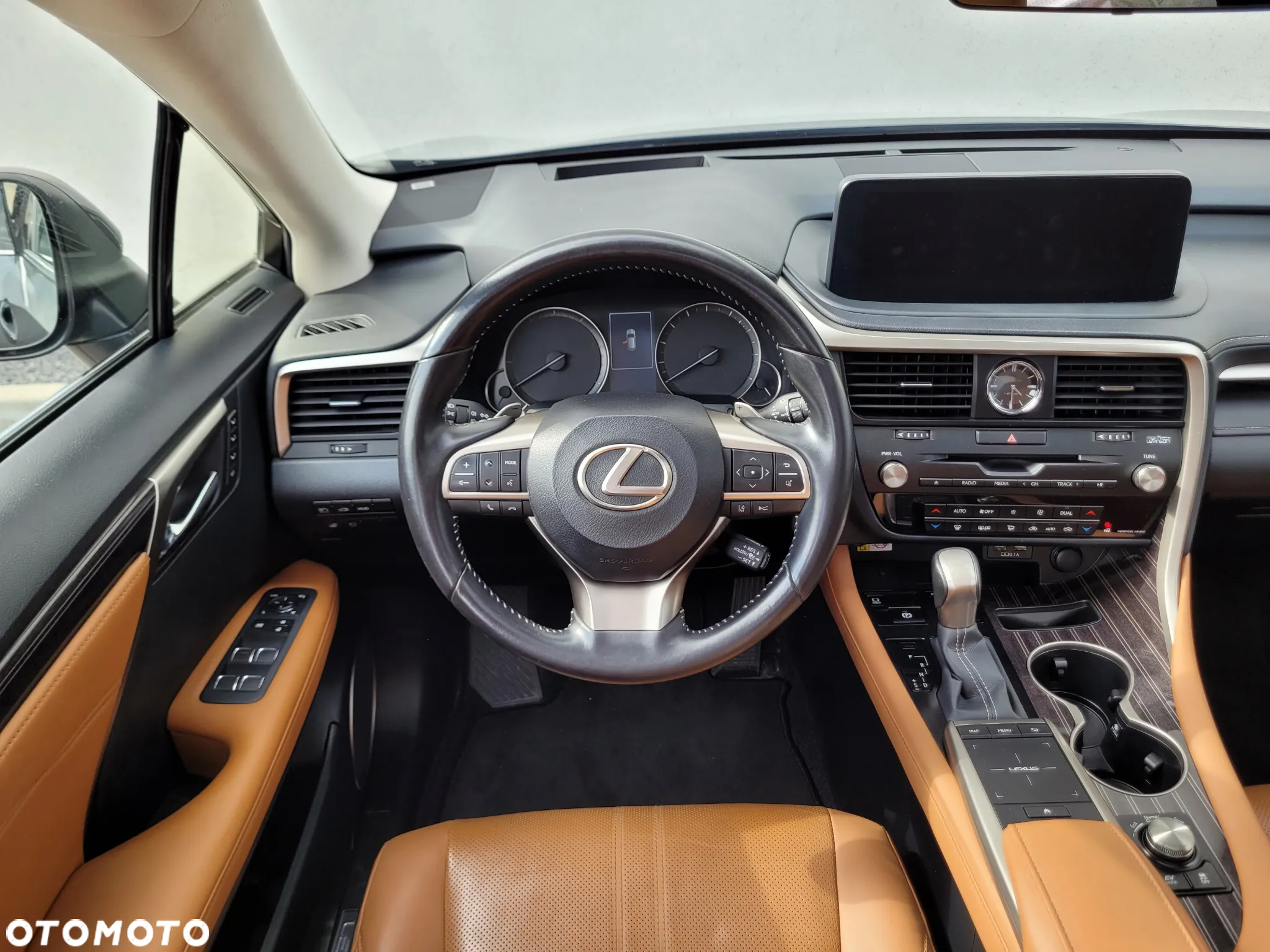 Lexus RX - 15