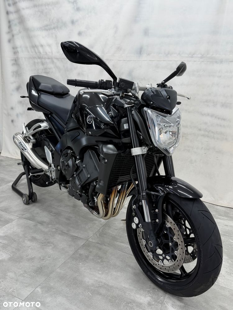 Yamaha FZ - 11