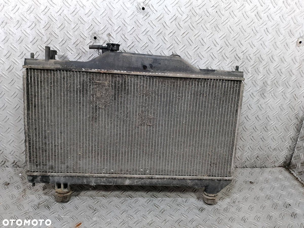 CHŁODNICA WODY TOYOTA AVENSIS I T22 MN422172-2570 SEDAN - 1