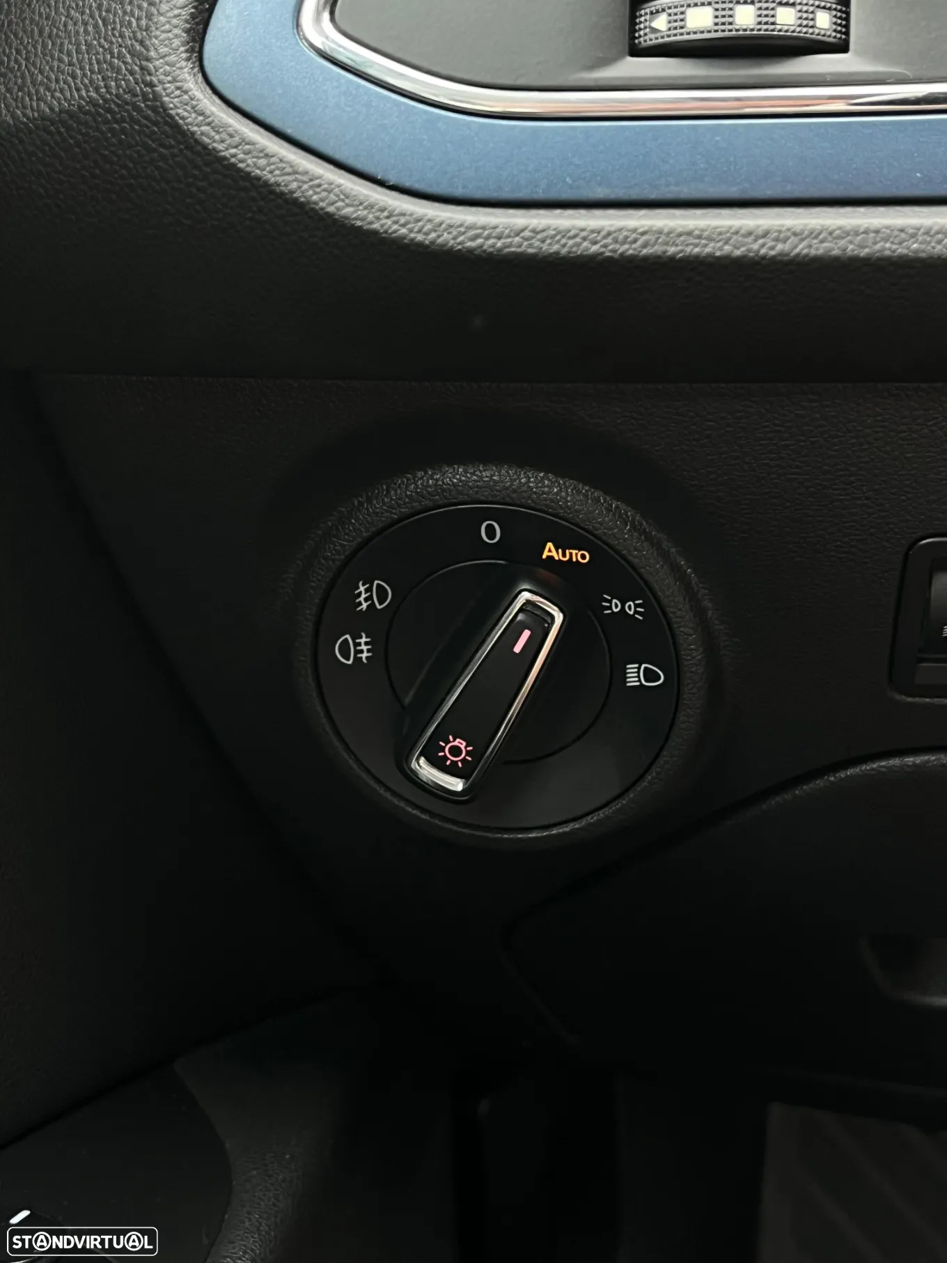 SEAT Leon 1.6 TDI S&S CONNECT - 21