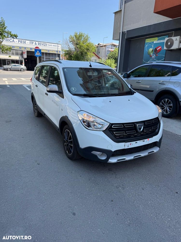 Dacia Lodgy 1.5 dCi 90 CP Stepway - 1
