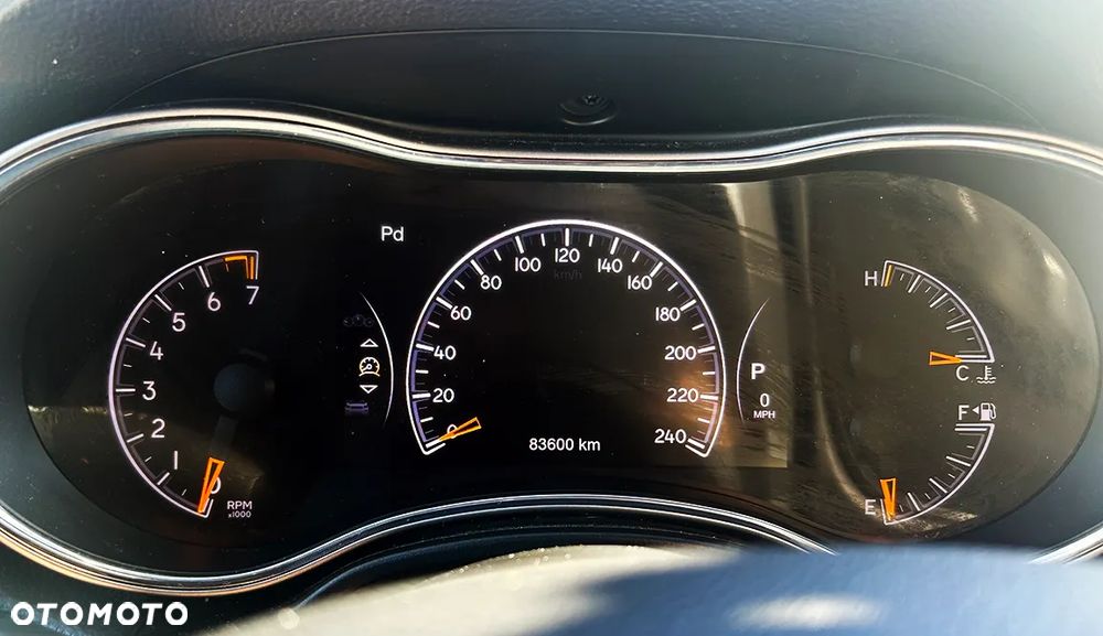 Jeep Grand Cherokee - 11