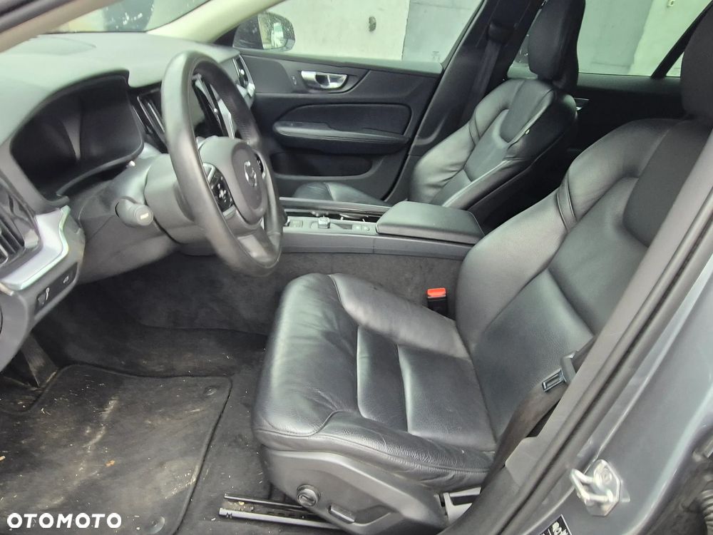 Volvo V60 B3 B Momentum Pro - 18