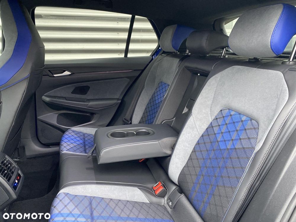 Volkswagen Golf - 16