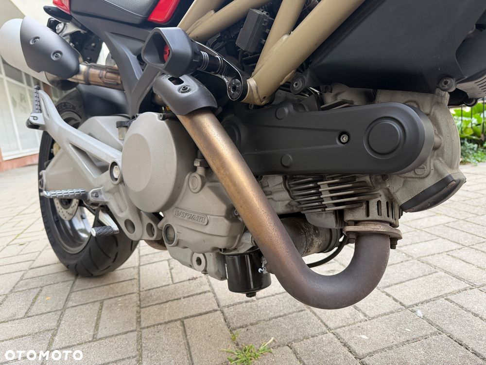 Ducati Monster - 24