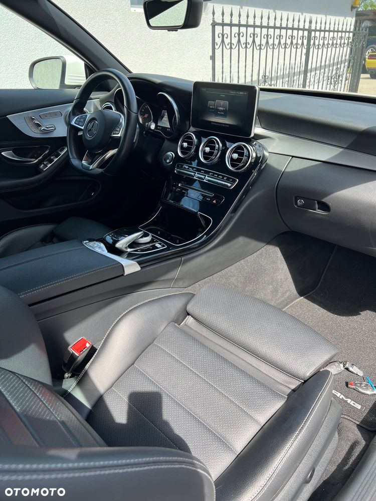 Mercedes-Benz Klasa C 300 9G-TRONIC AMG Line - 27