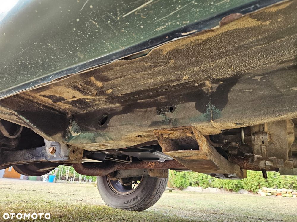 Jeep Grand Cherokee - 38