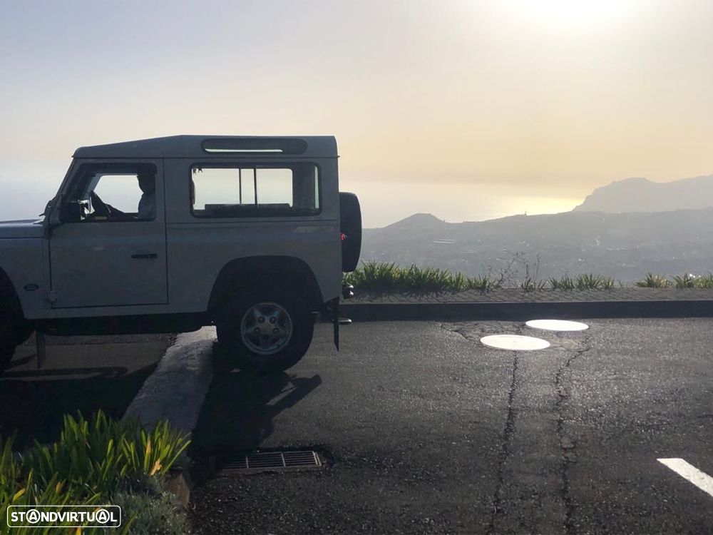 Land Rover Defender 110 2.5 TD5 Metal Top - 22