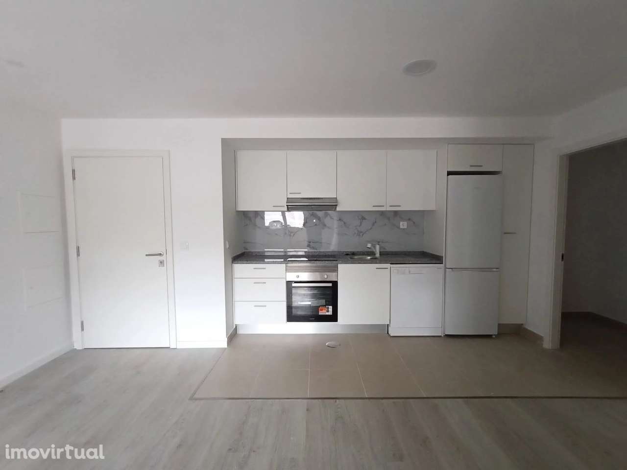 Apartamento T2 em Aradas - Grande imagem: 2/9