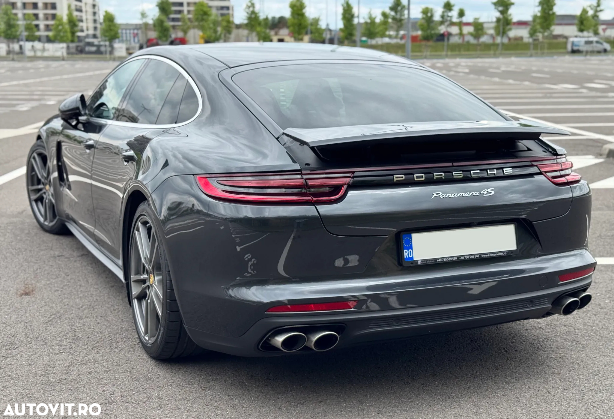 Porsche Panamera 4S - 3