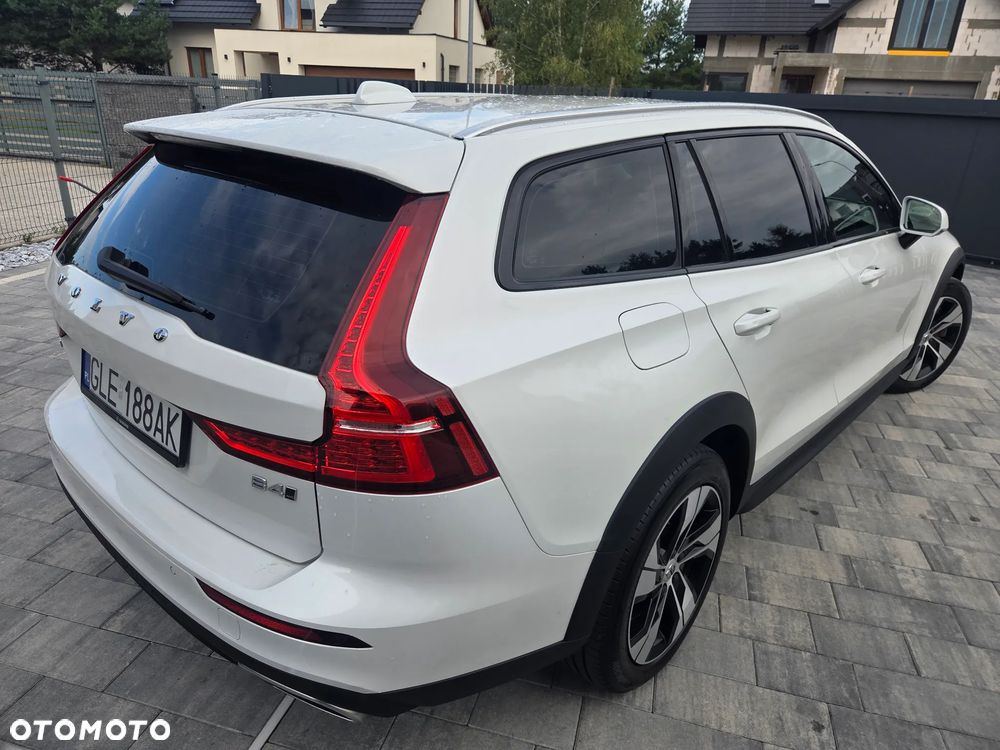 Volvo V60 Cross Country B4 D AWD Geartronic - 10