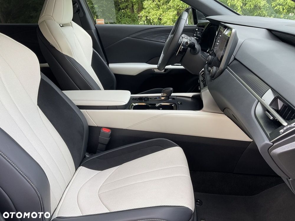 Lexus RX - 11