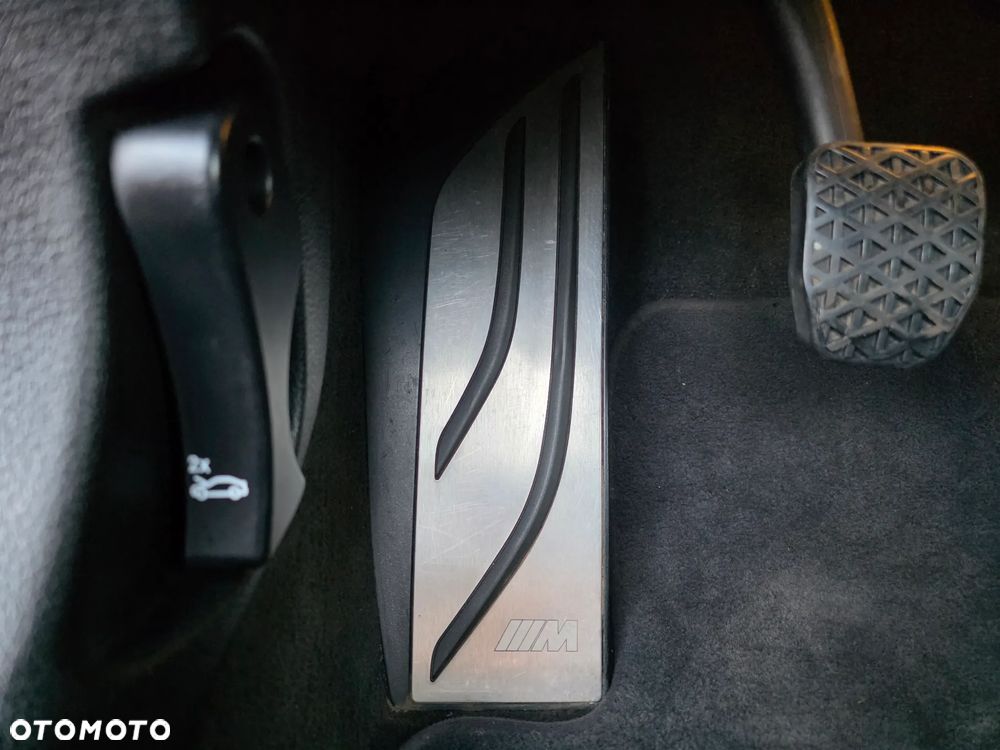 BMW Seria 3 318d DPF Edition Sport - 27