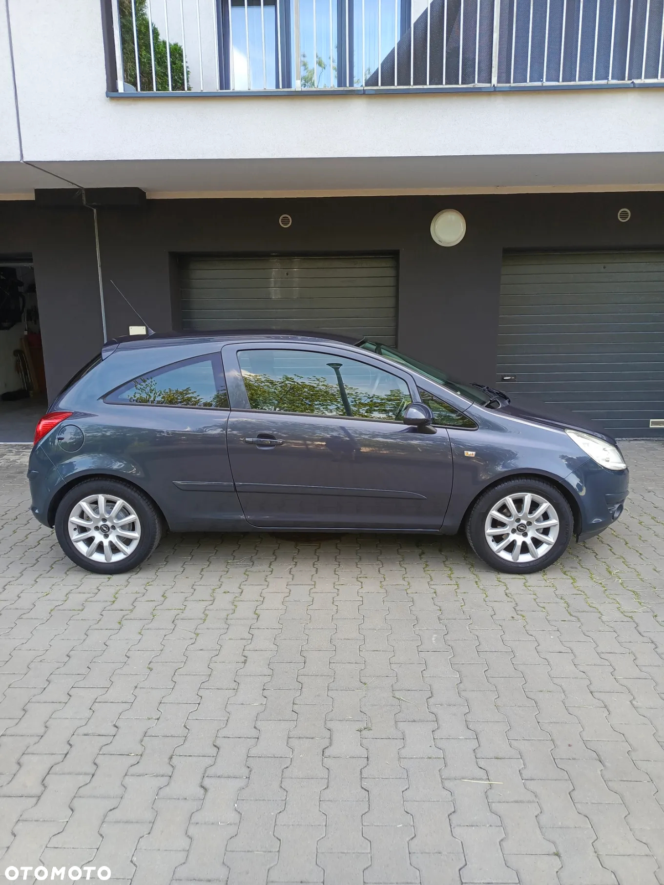 Opel Corsa 1.4 16V Cosmo - 4